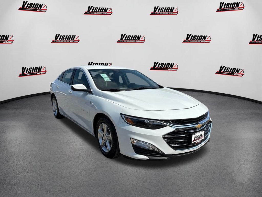 2024 Chevrolet Malibu LS photo 3