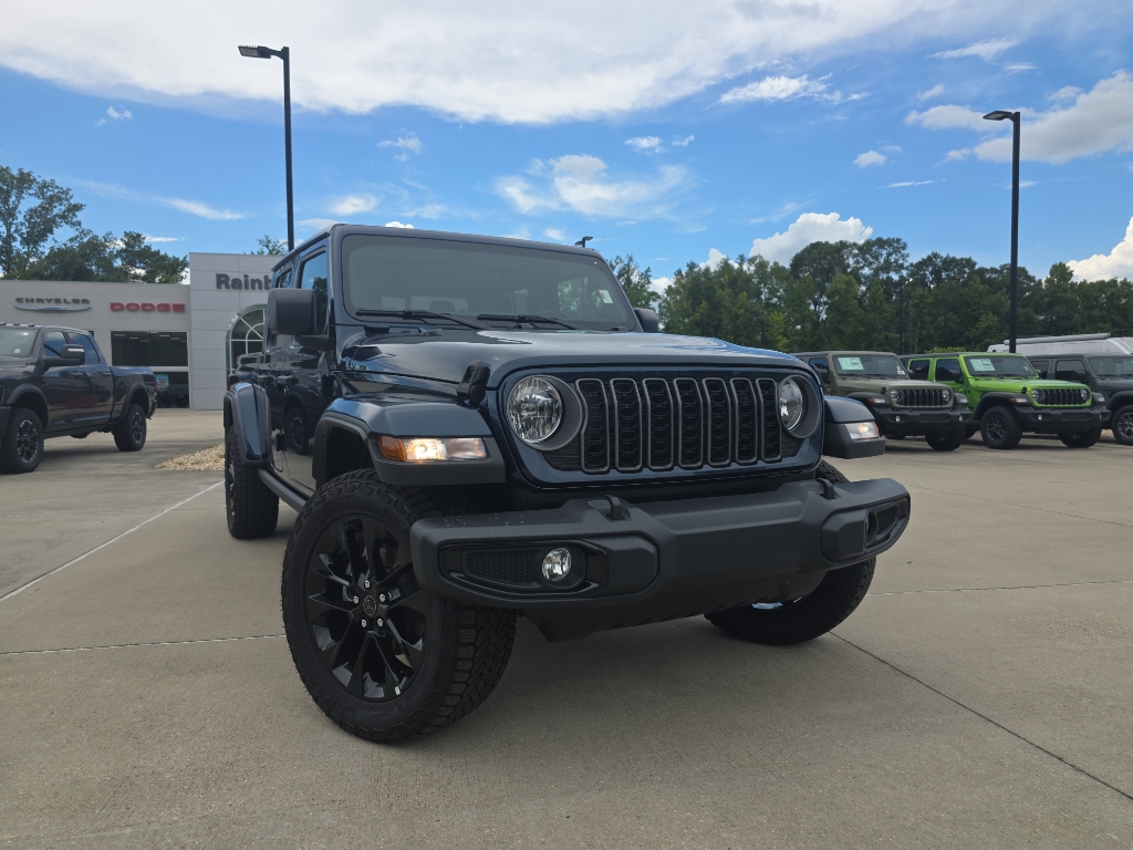 2025 Jeep Gladiator Nighthawk's photo