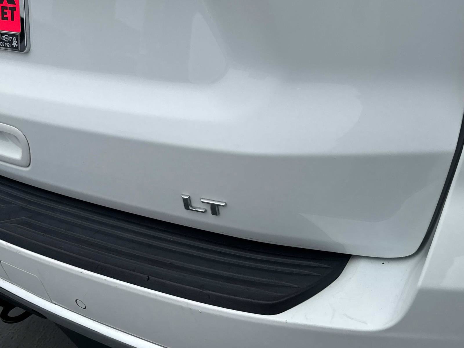 Used 2022 Summit White Chevrolet LT image 6