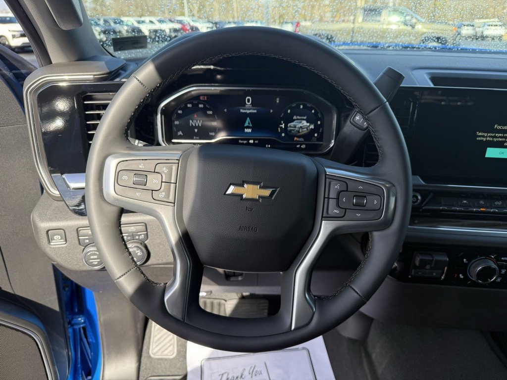 2025 Chevrolet Silverado 1500 LT photo 3