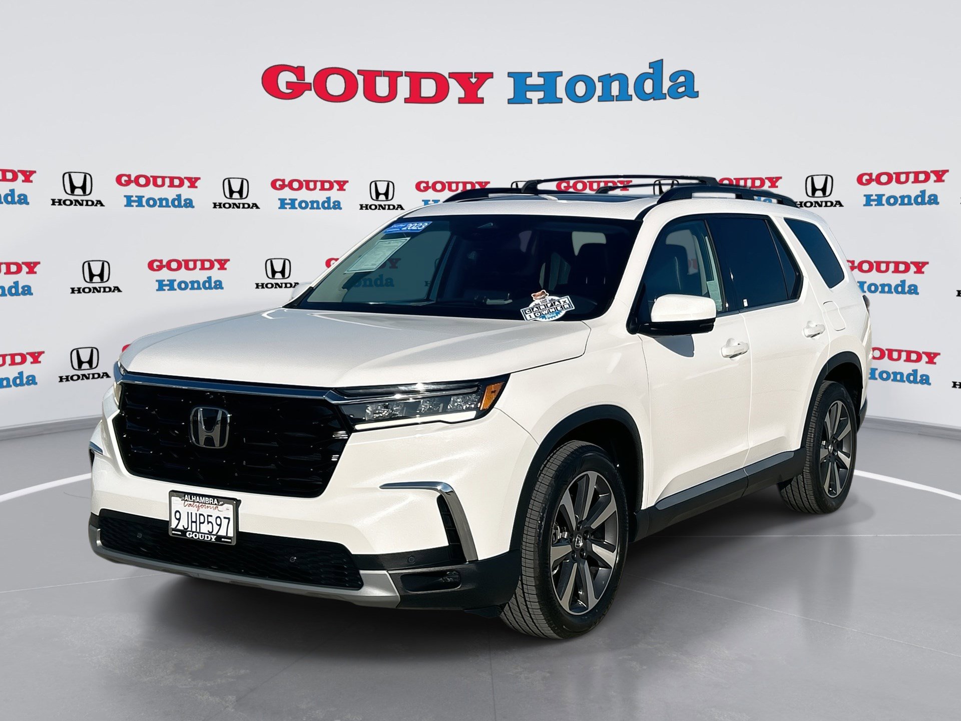 2023 Honda Pilot Elite's photo