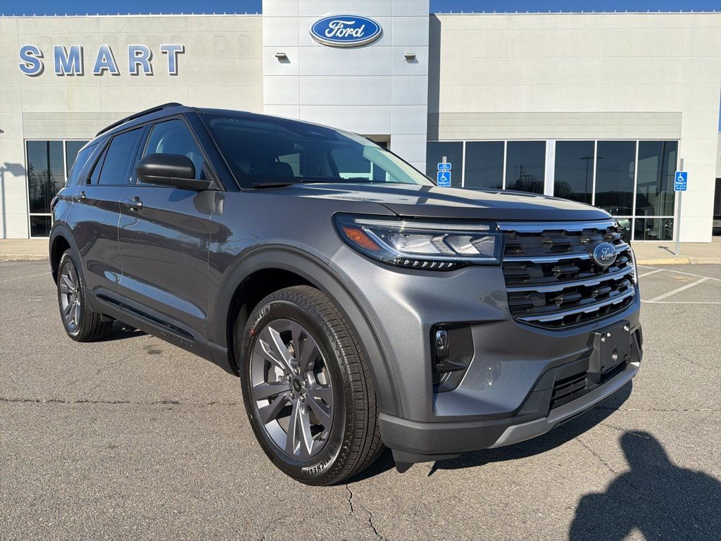 2026 Ford Explorer Active's photo