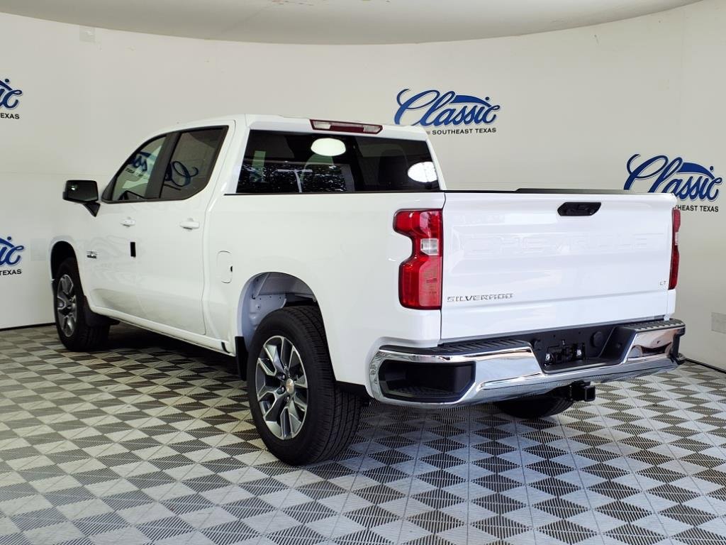 2026 Chevrolet Silverado 1500 LT photo 2