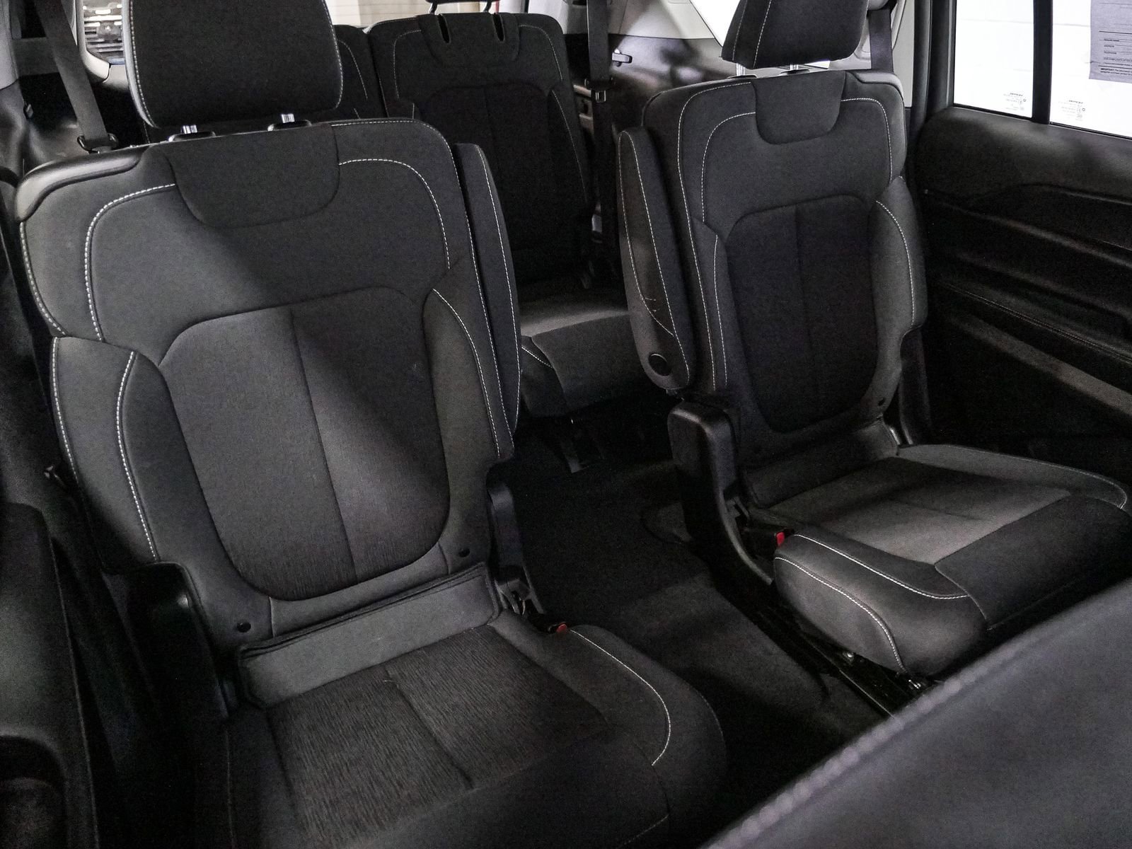 2023 Jeep Grand Cherokee Laredo Altitude photo 21
