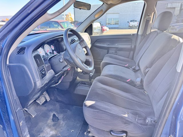 2005 Dodge Ram SLT photo 3