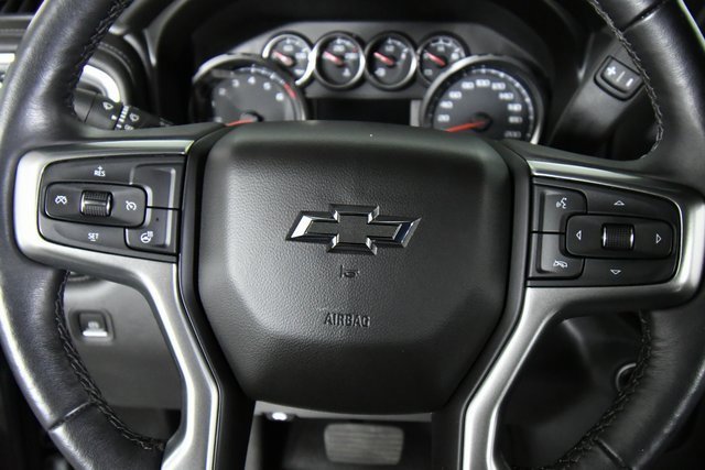 2021 Chevrolet Silverado 1500 RST photo 2