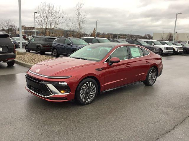 2026 Hyundai Sonata Hybrid Limited's photo