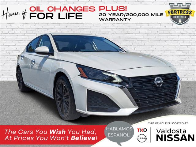 2025 Nissan Altima SV's photo