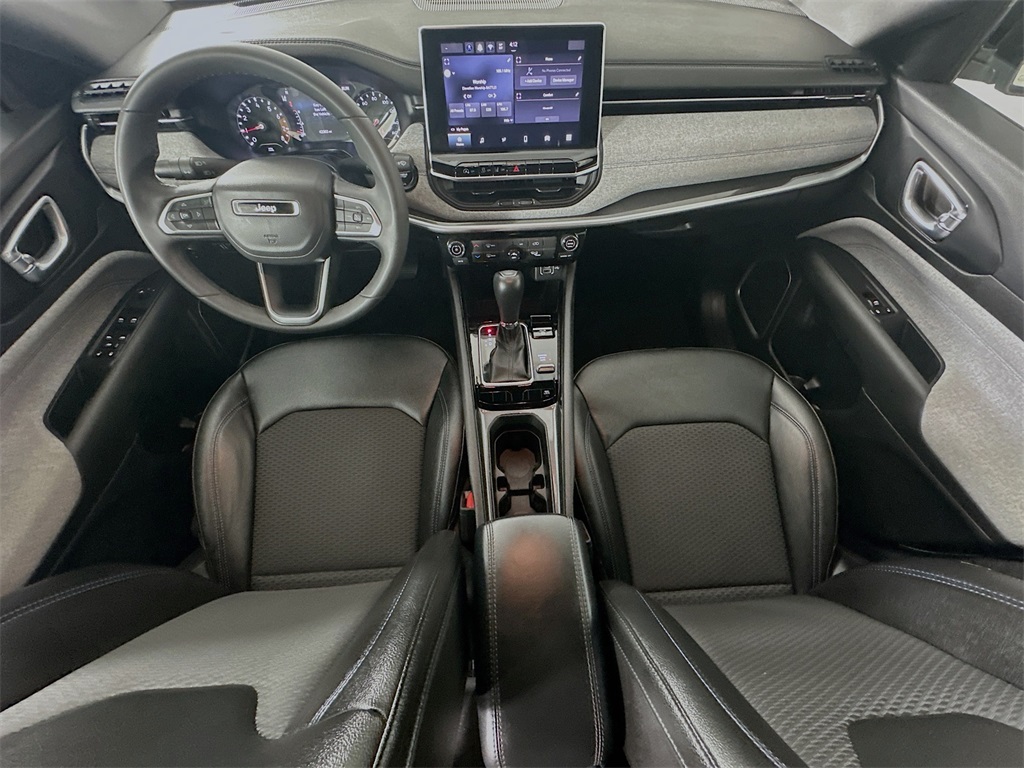 2024 Jeep Compass Latitude photo 28