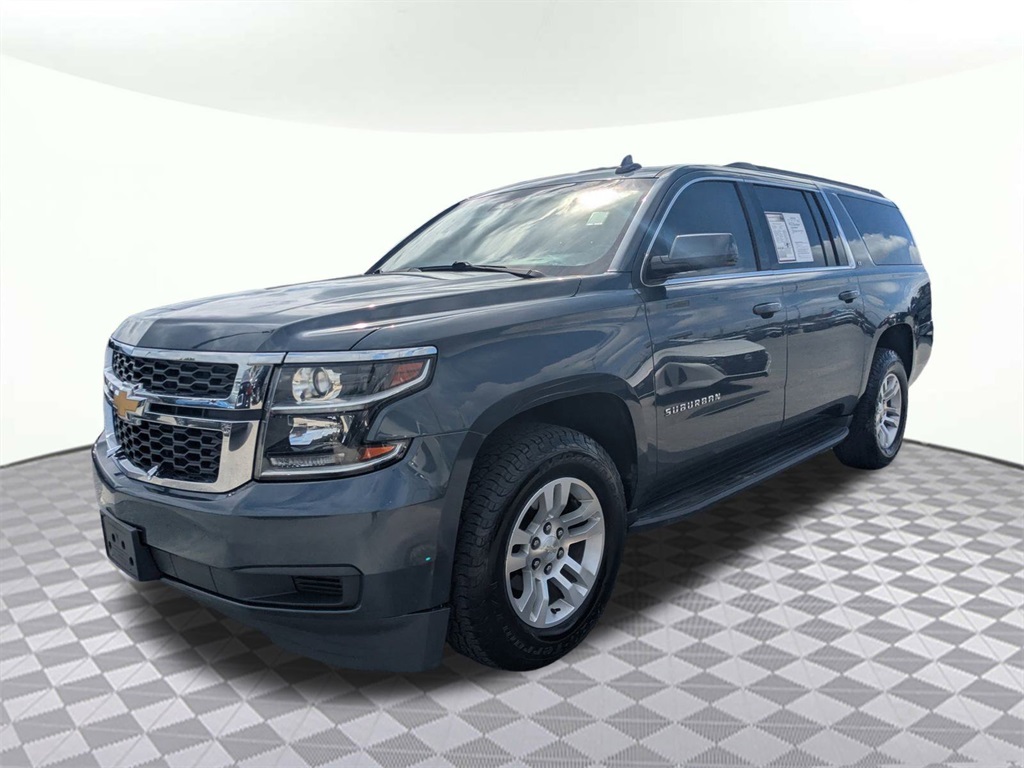 2020 Chevrolet Suburban LT photo 5