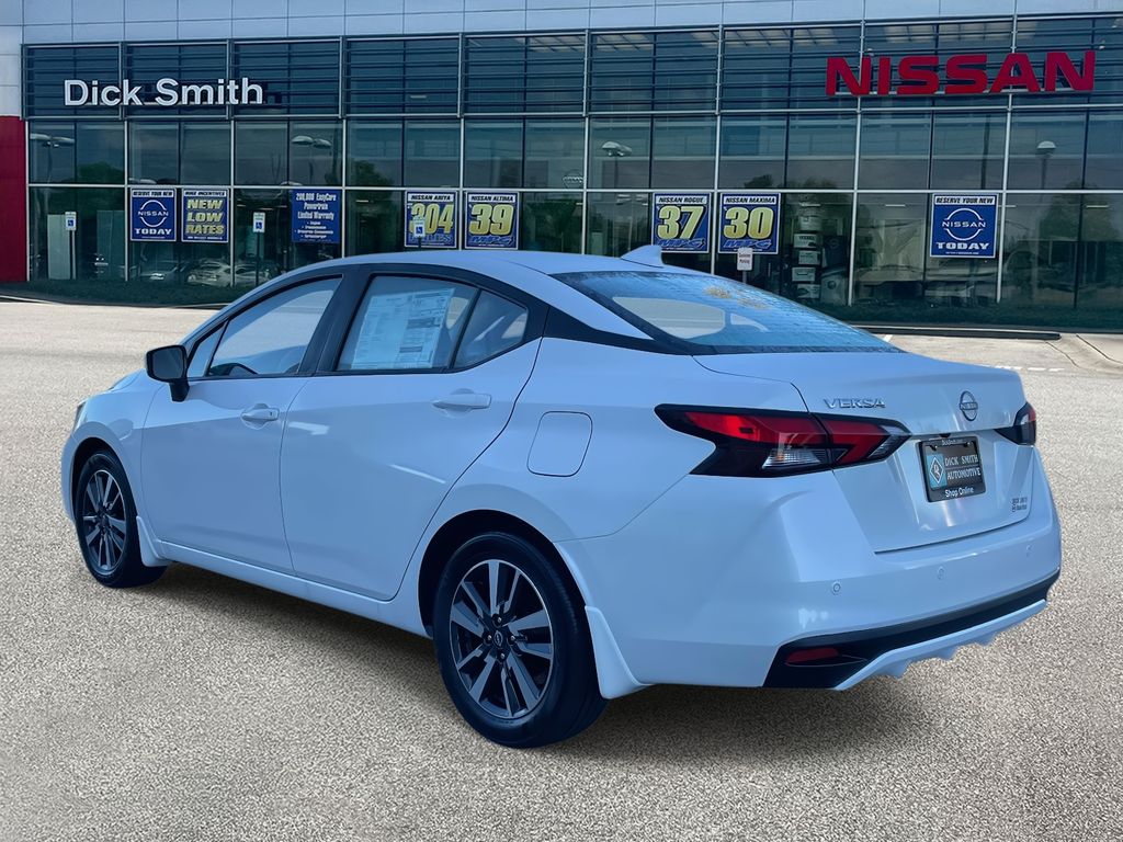 2025 Nissan Versa SV photo 4