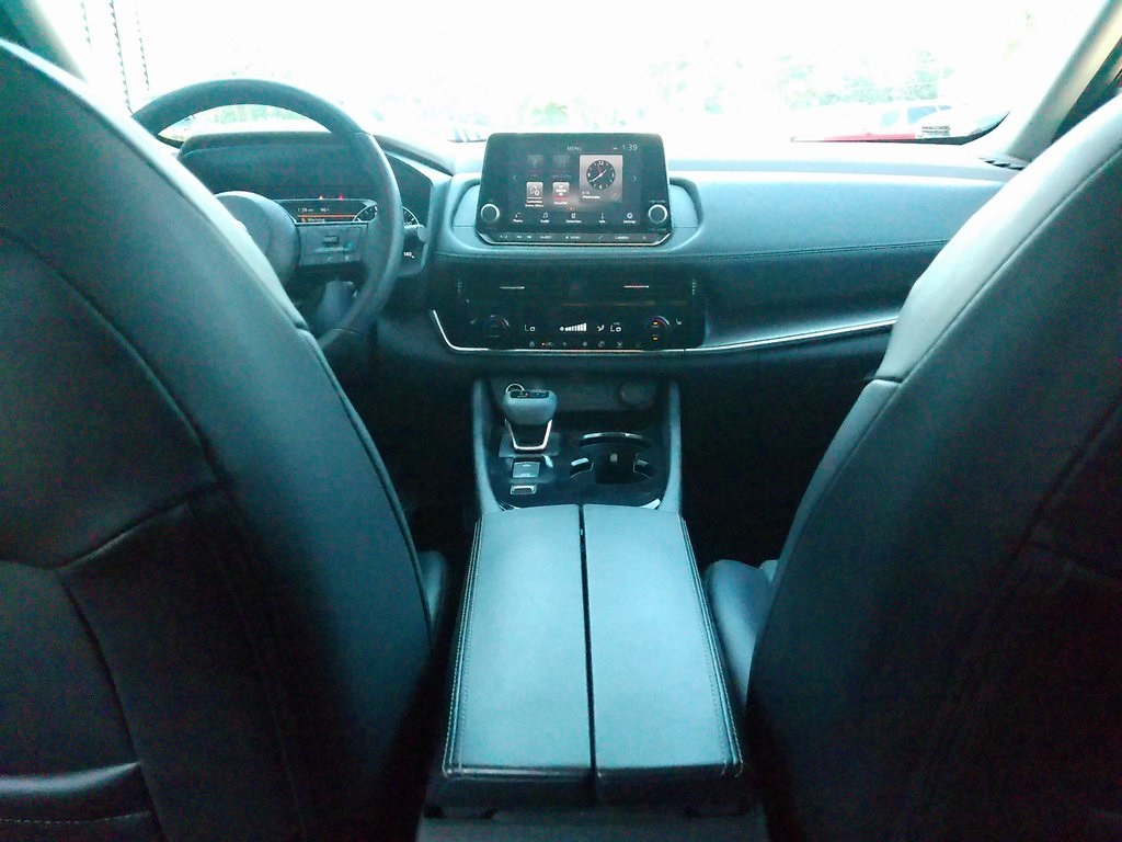 2021 Nissan Rogue SV photo 27