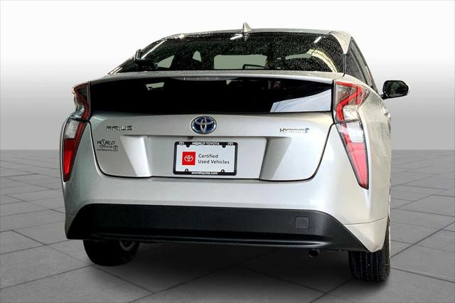 2016 Toyota Prius Two Eco Three Four Touring photo 4