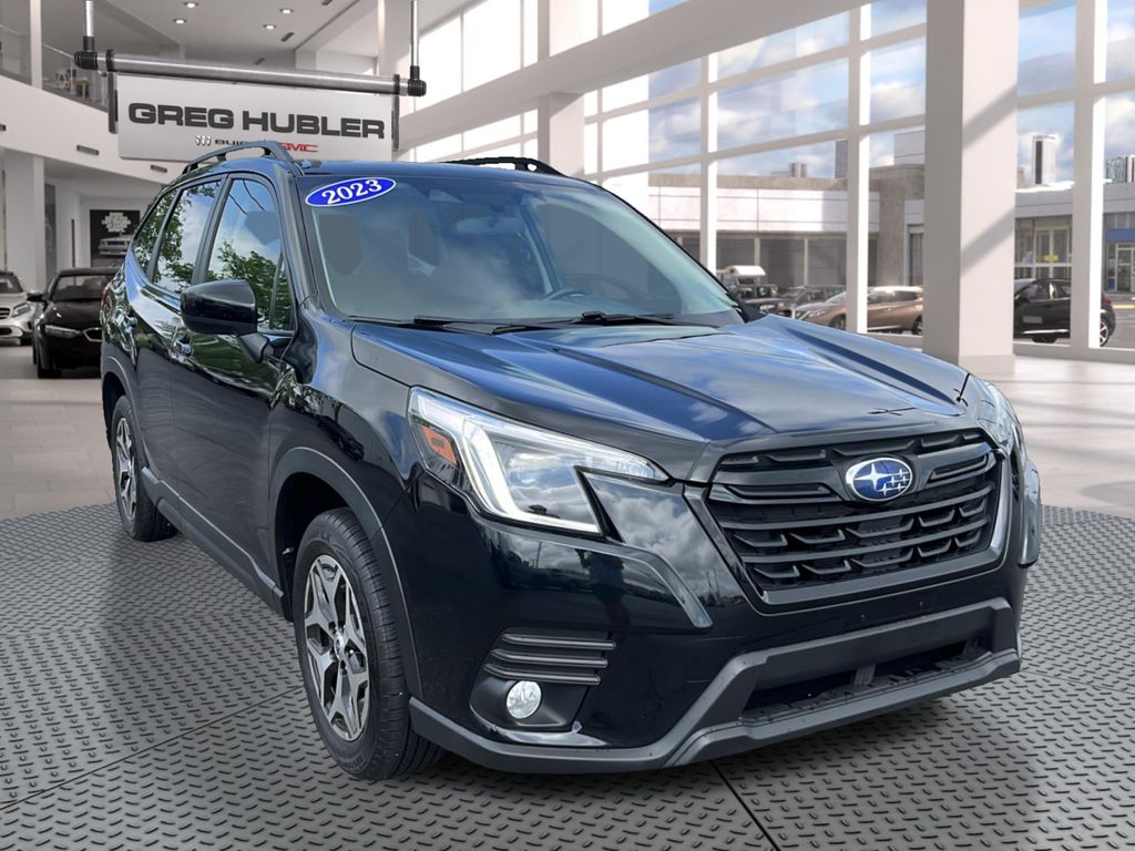 2023 Subaru Forester Premium photo 2