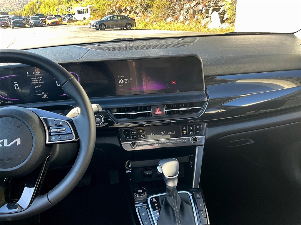2025 Kia Seltos S photo 17