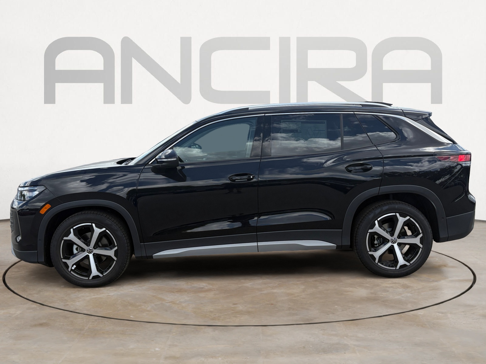 2025 Volkswagen Tiguan SE photo 4