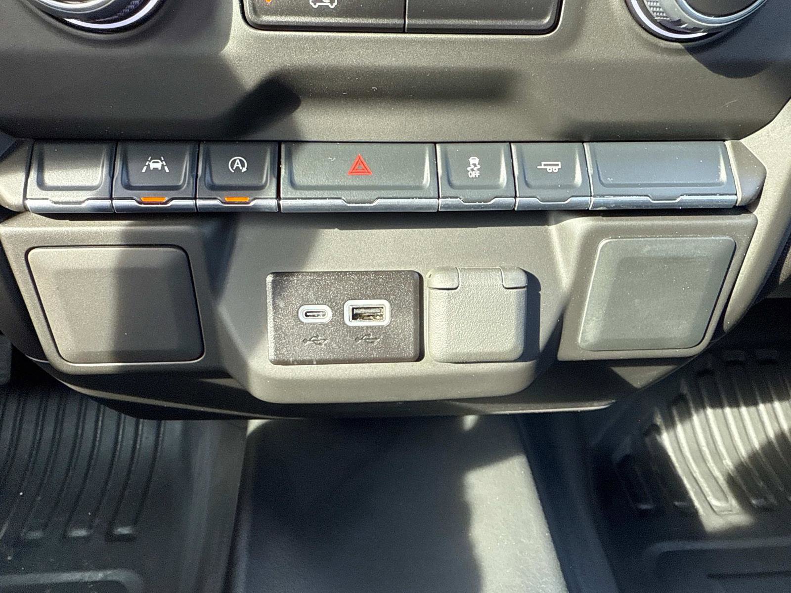 2025 Chevrolet Silverado 1500 photo 24