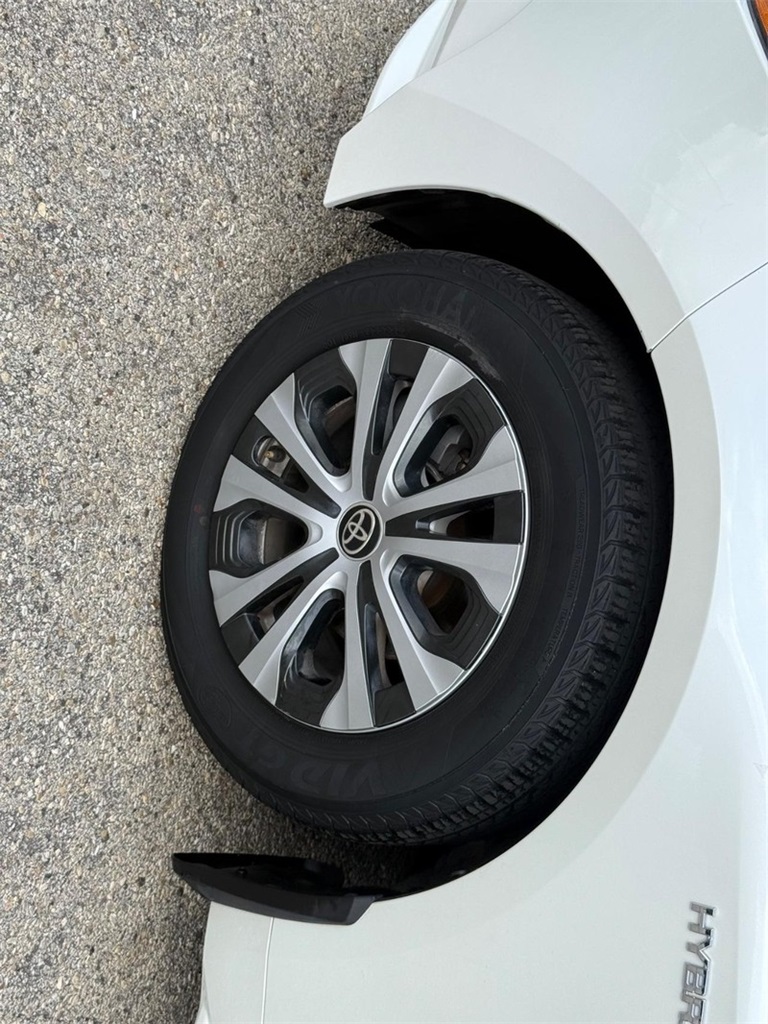 2021 Toyota Corolla Hybrid LE photo 9