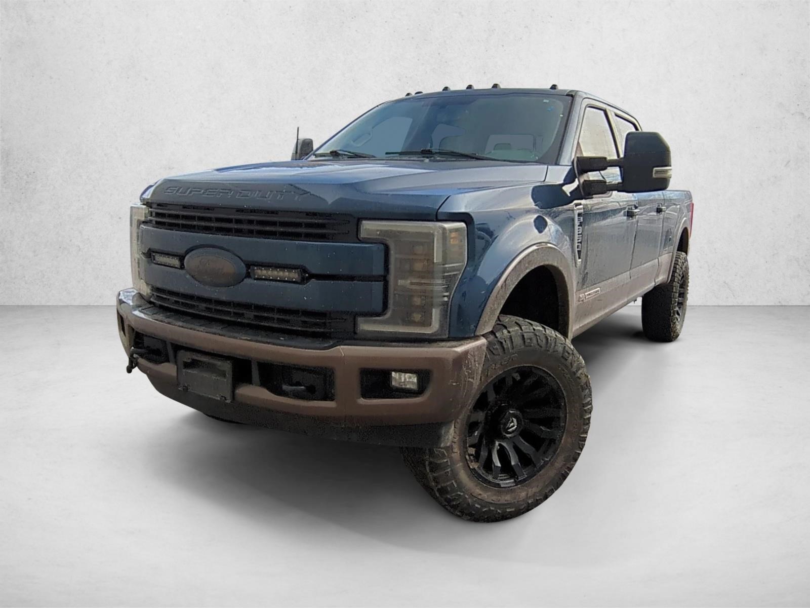 2017 Ford F-350 Super Duty Lariat