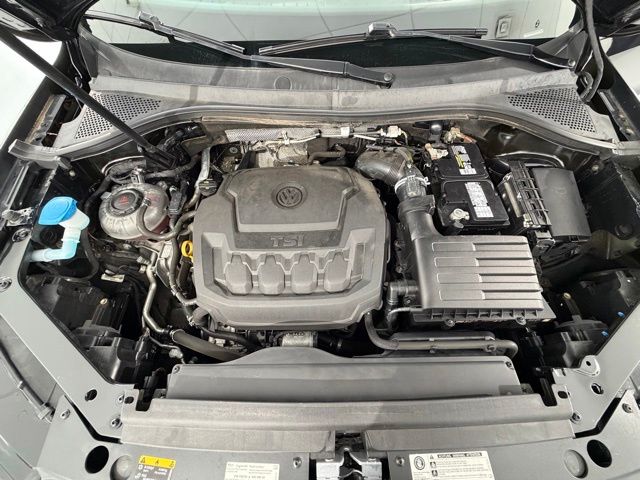 2020 Volkswagen Tiguan SE R-Line Black photo 4