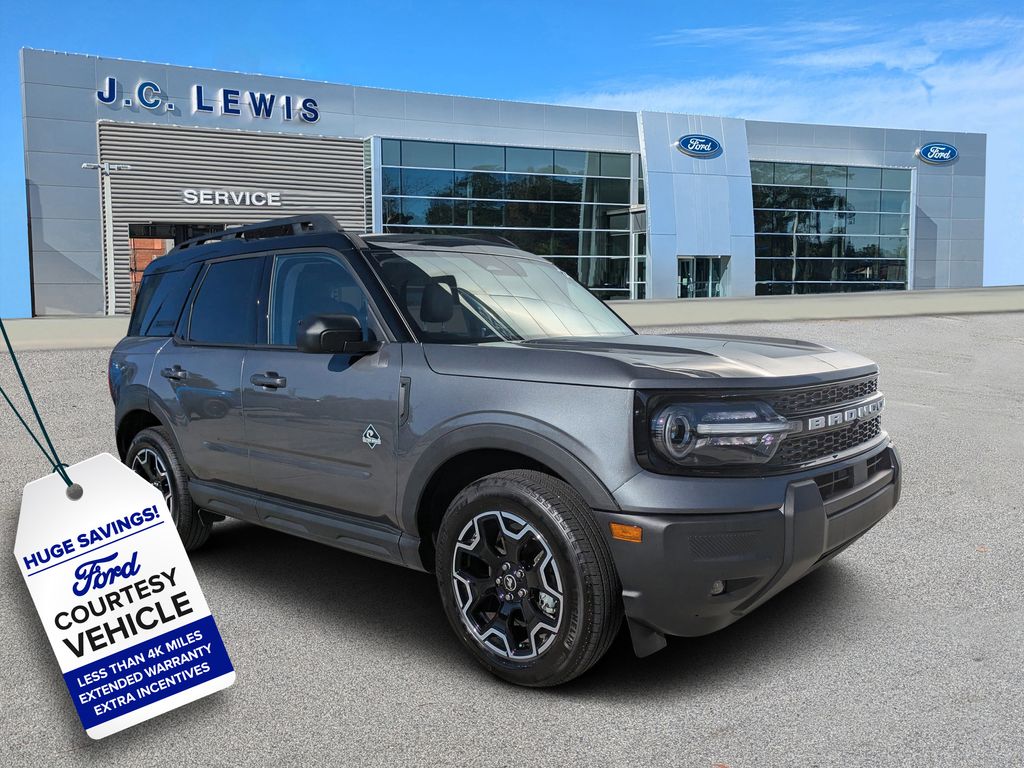 2025 Ford Bronco Sport Outer Banks's photo