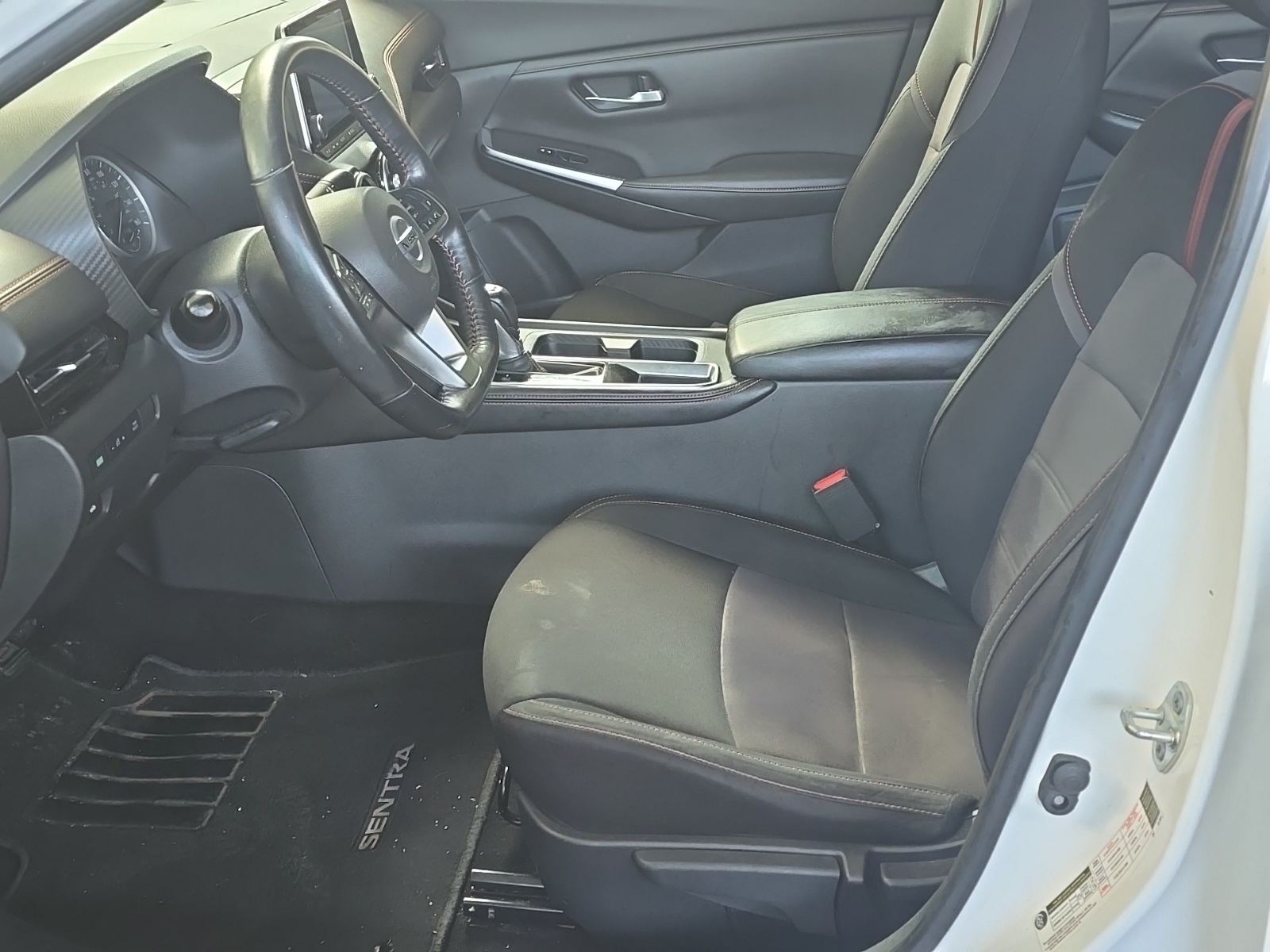 2020 Nissan Sentra SR photo 4