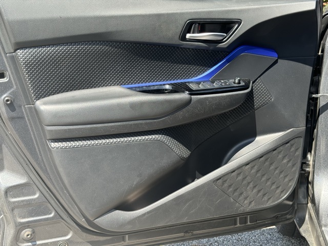 2022 Toyota C-HR XLE photo 7