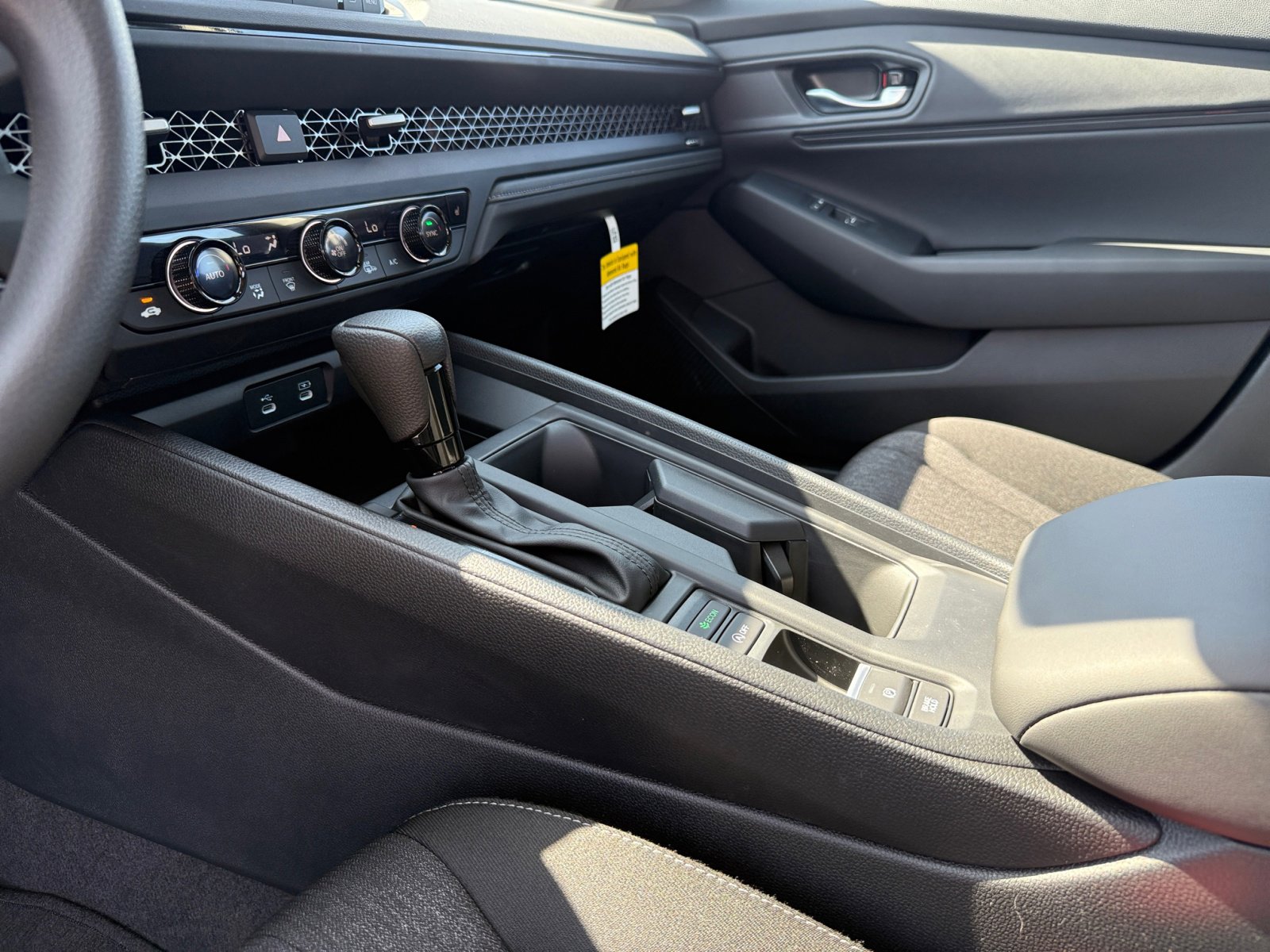 2025 Honda Accord SE photo 13