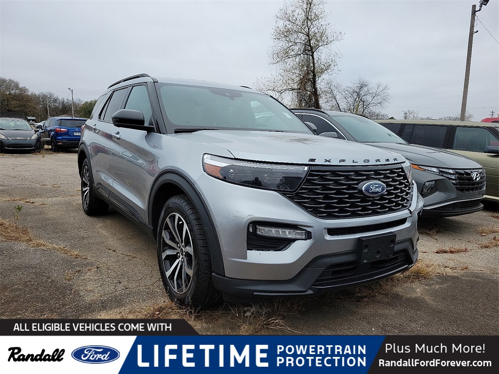 2023 Ford Explorer ST-LINE's photo