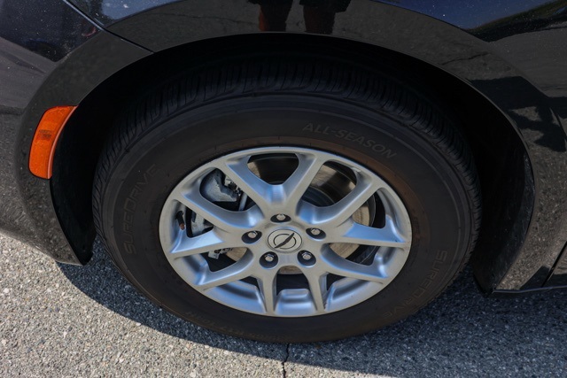 2023 Chrysler Voyager LX photo 10