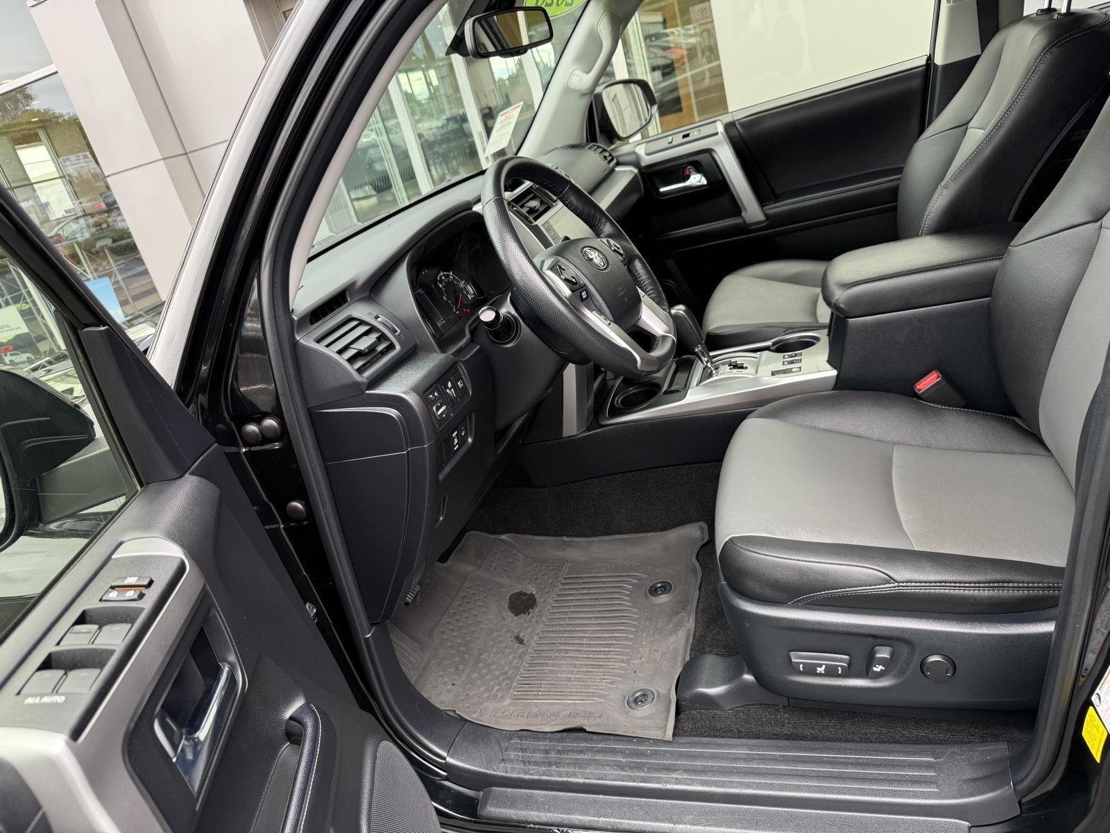 2023 Toyota 4Runner SR5 Premium photo 13