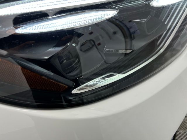 2023 Mercedes Benz GLC 300 4MATIC photo 5