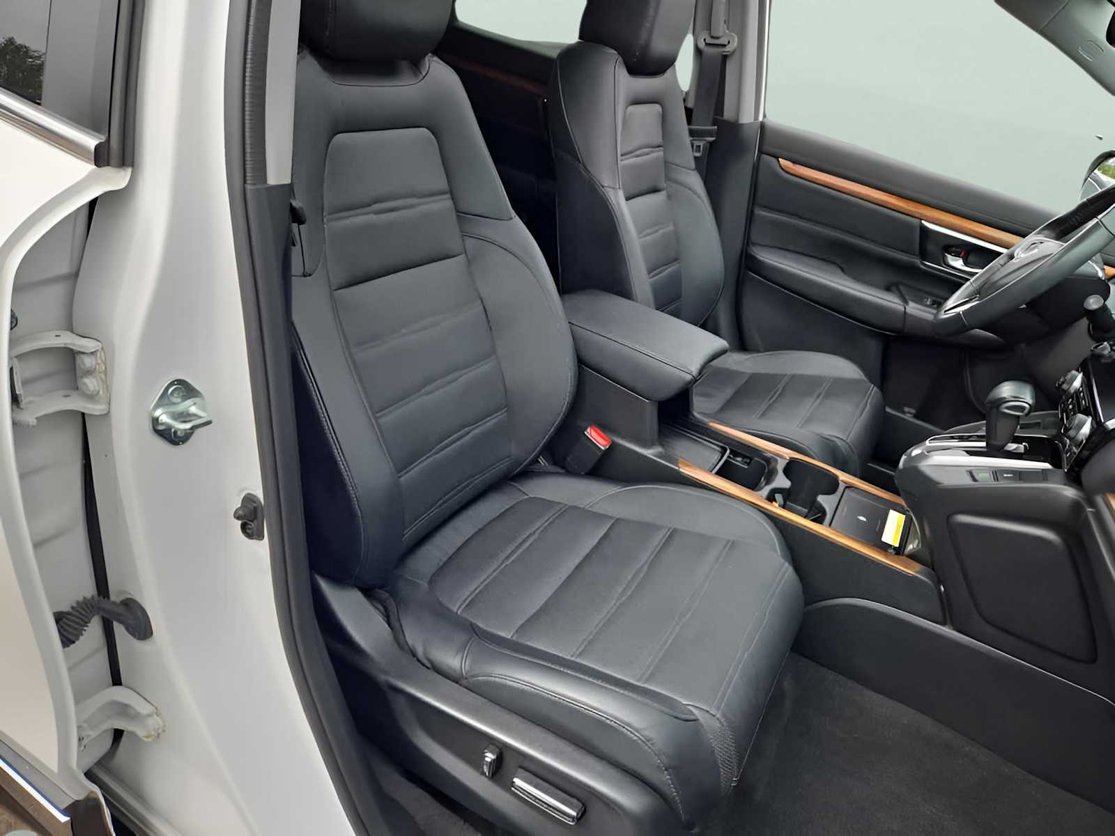 2021 Honda CR-V Touring photo 38