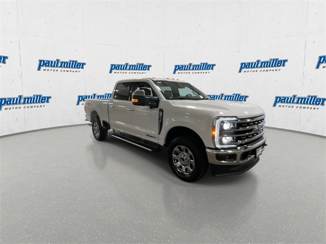 2026 Ford F-250 Lariat photo 2