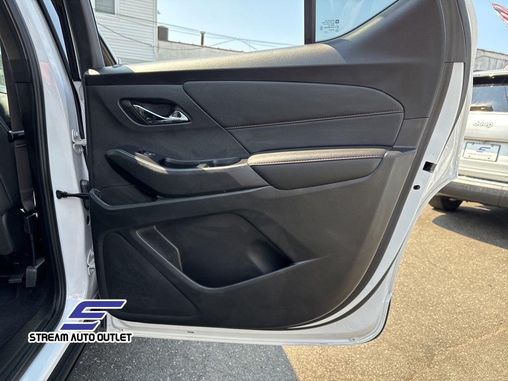 2023 Chevrolet Traverse RS photo 17