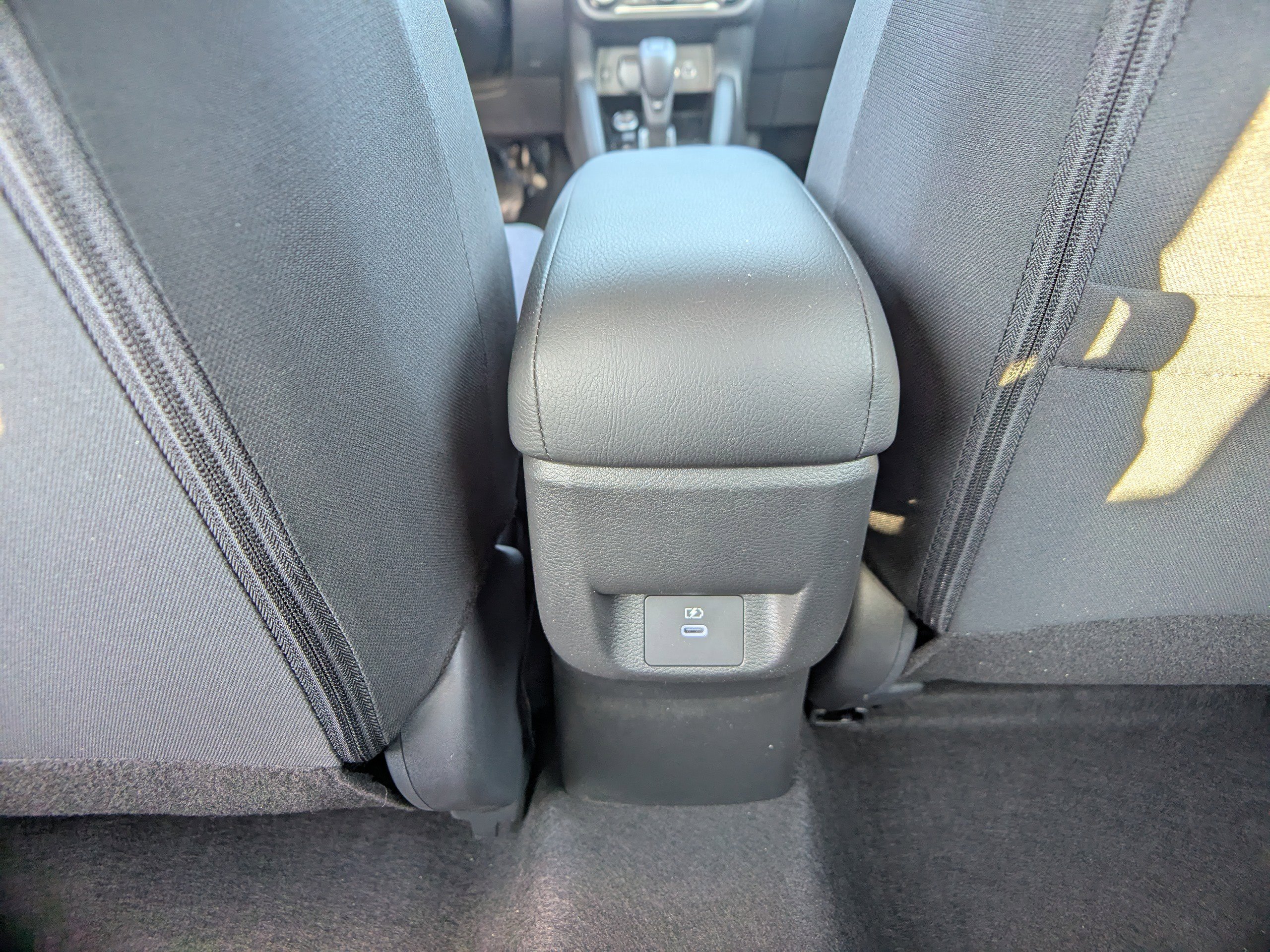 2025 Nissan Versa 1.6 SV photo 6