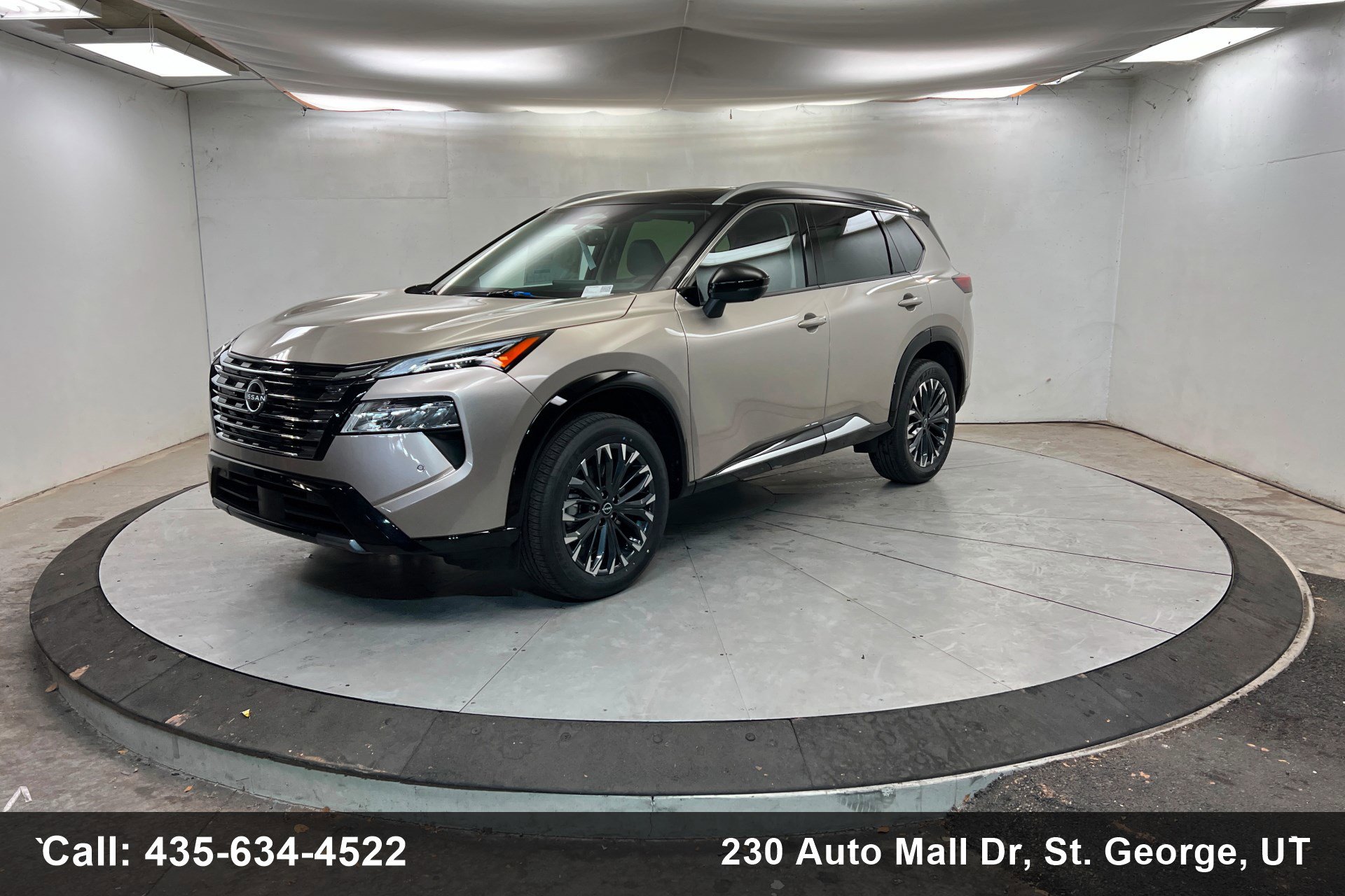 2026 Nissan Rogue Platinum's photo