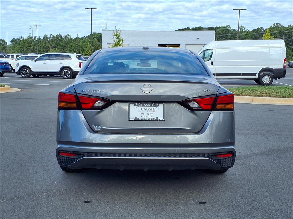 2024 Nissan Altima 2.5 SV photo 14