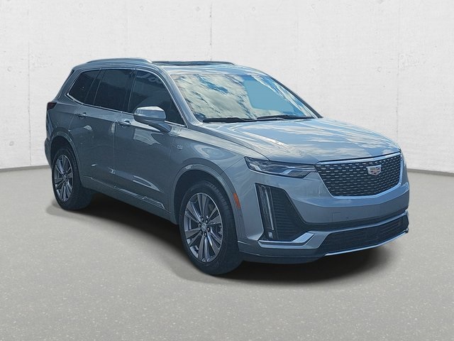 2025 Cadillac XT6 Premium Luxury photo 3
