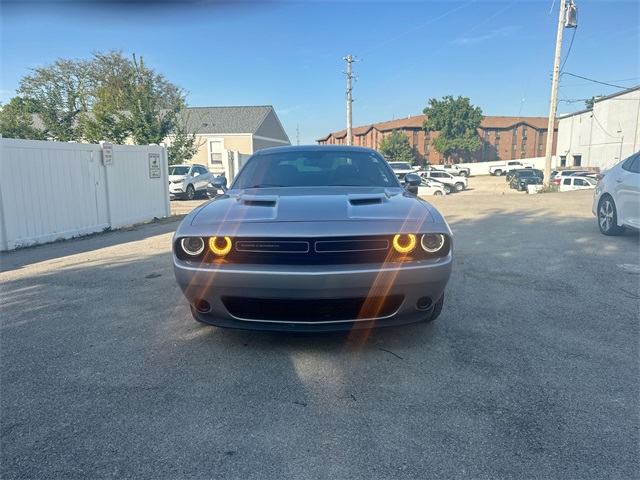 2017 Dodge Challenger SXT photo 8
