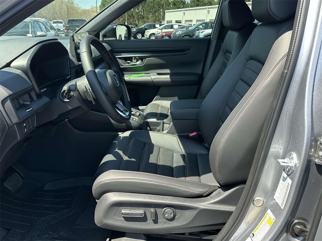 2025 Honda CR-V Hybrid Sport-L Sport photo 4