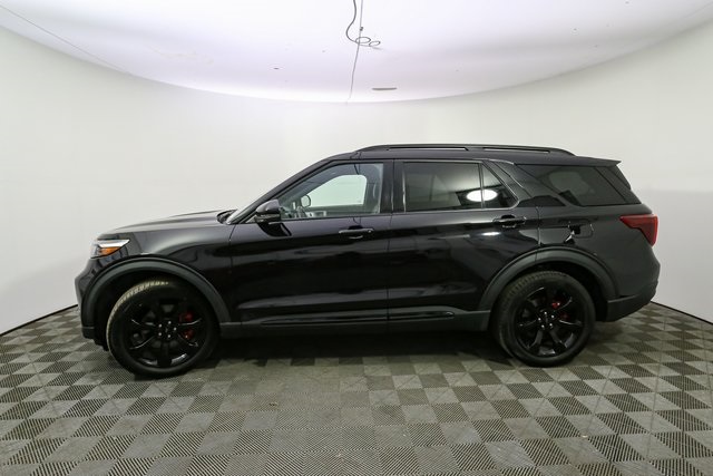 2022 Ford Explorer ST photo 3
