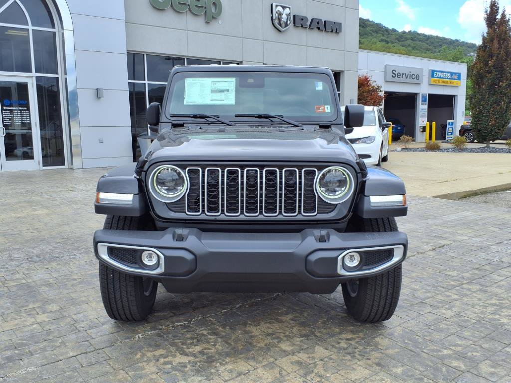 2025 Jeep Wrangler Sahara photo 2