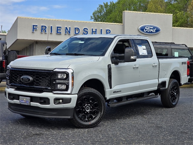 2025 Ford F-250 Lariat photo 2
