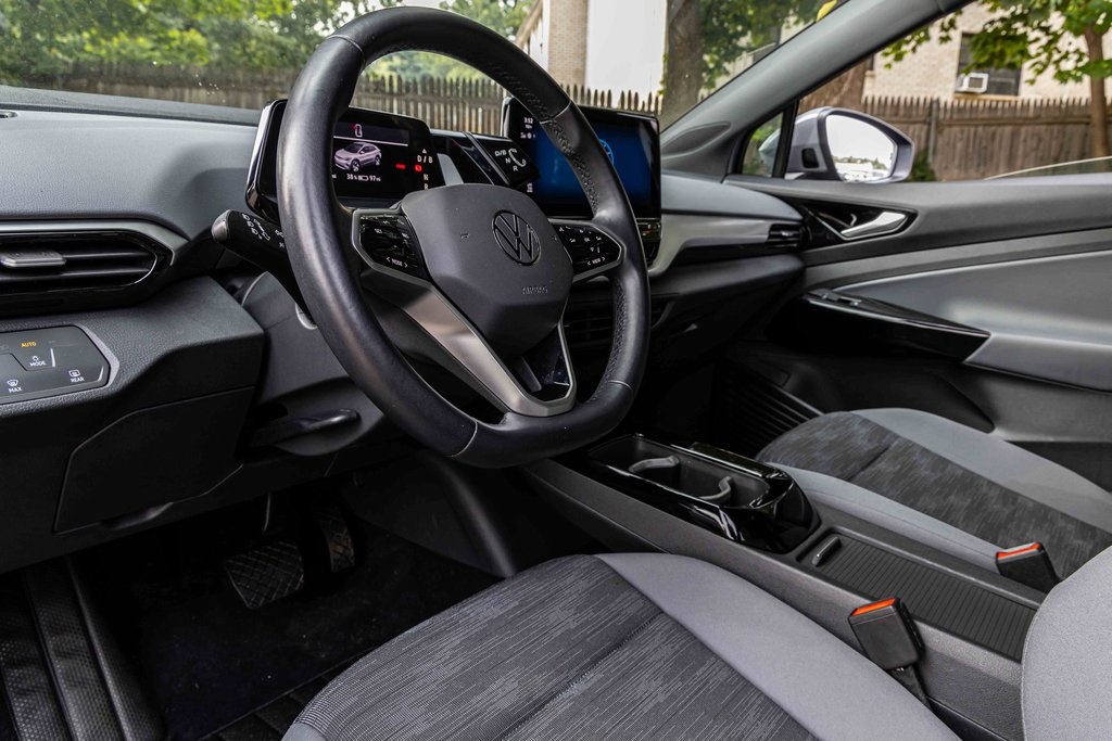 2022 Volkswagen ID.4 Pro photo 7