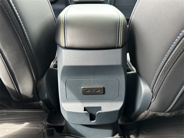 2025 Ford Maverick photo 11