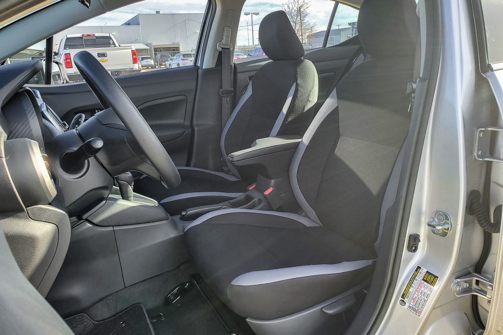 2025 Nissan Versa S photo 10