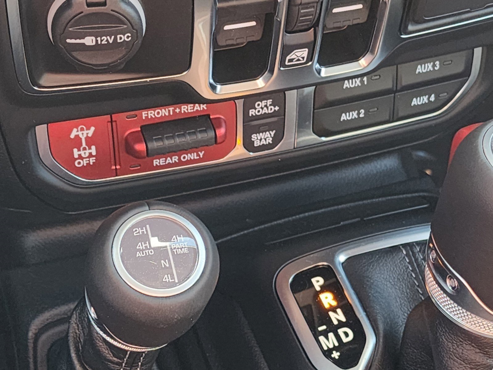 2025 Jeep Wrangler Rubicon X photo 18