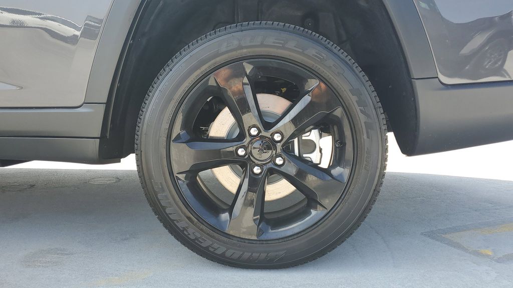 2025 Jeep Grand Cherokee Altitude X photo 4