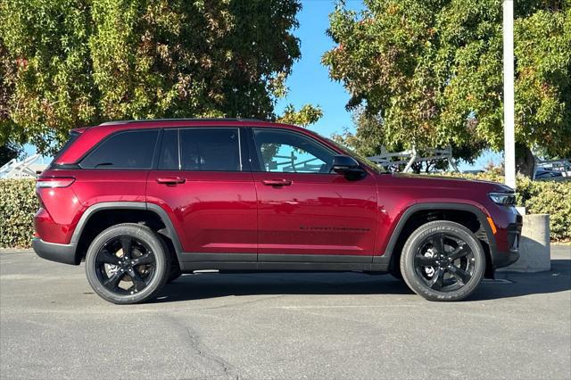 2025 Jeep Grand Cherokee Altitude X photo 3